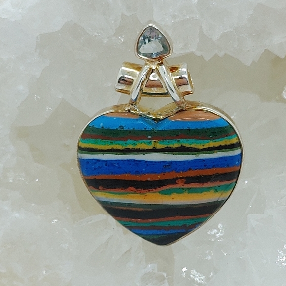 Heart Pendant with blue topaz crystal - Picture 8 of 10